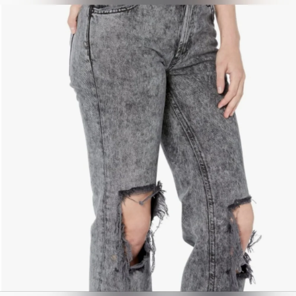 Free People Maggie Mid Rise Stright Leg Distressed Jean